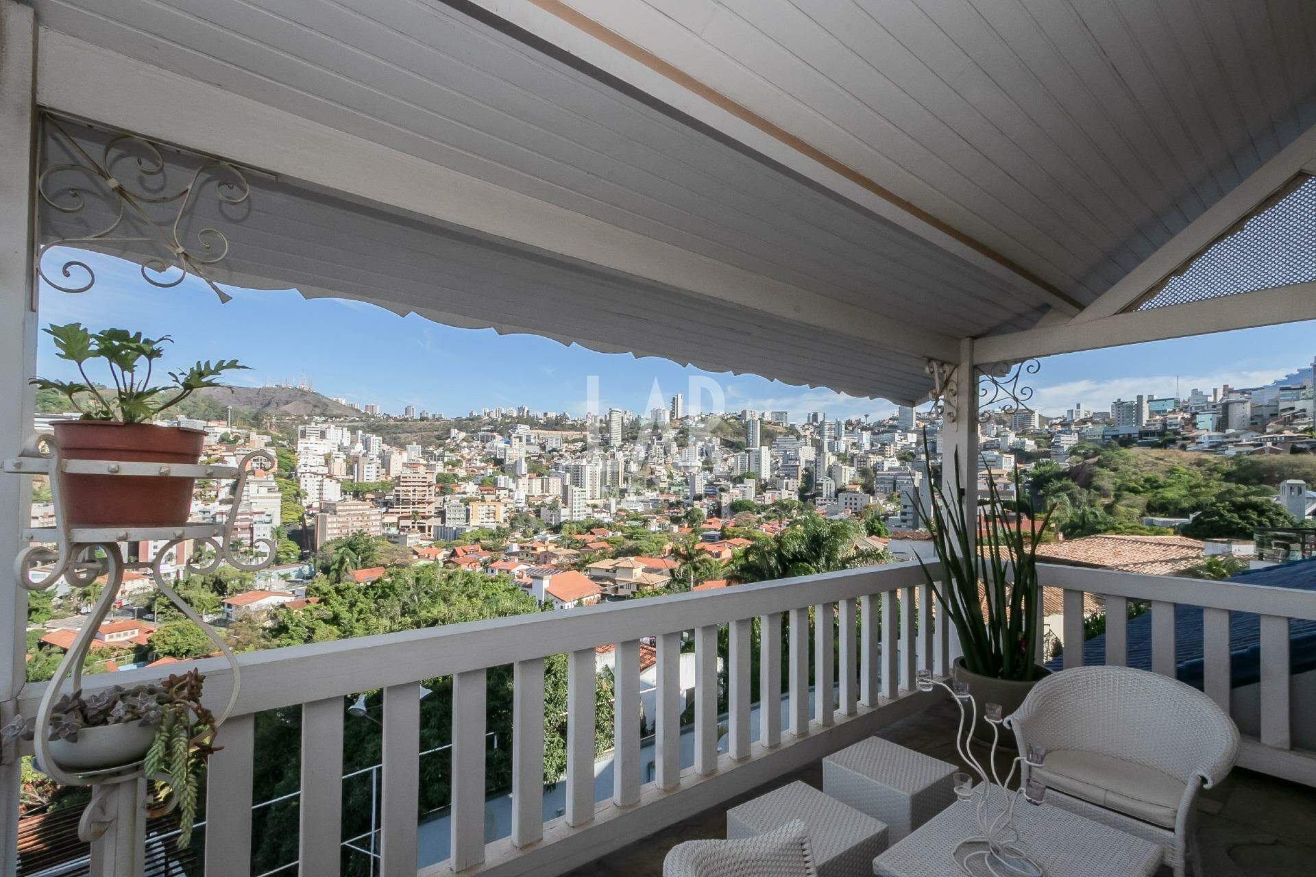 Casa de 6 quartos à venda, São Bento, Belo Horizonte - MG
