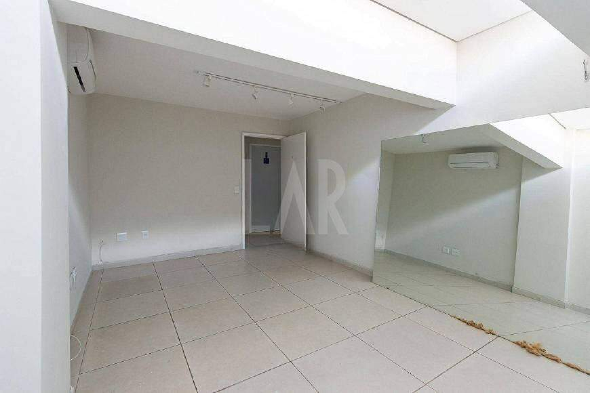 Sala à venda, Santa Efigênia, Belo Horizonte - MG