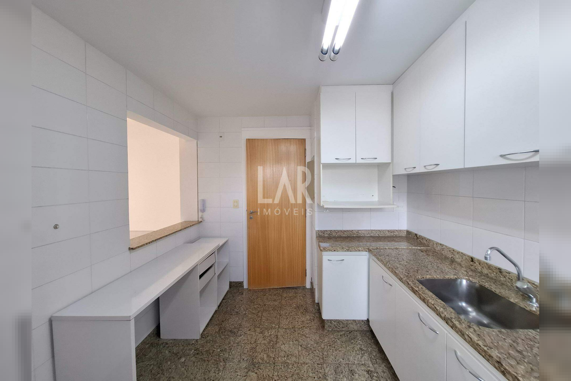 Apartamento de 2 quartos para alugar, Savassi, Belo Horizonte - MG