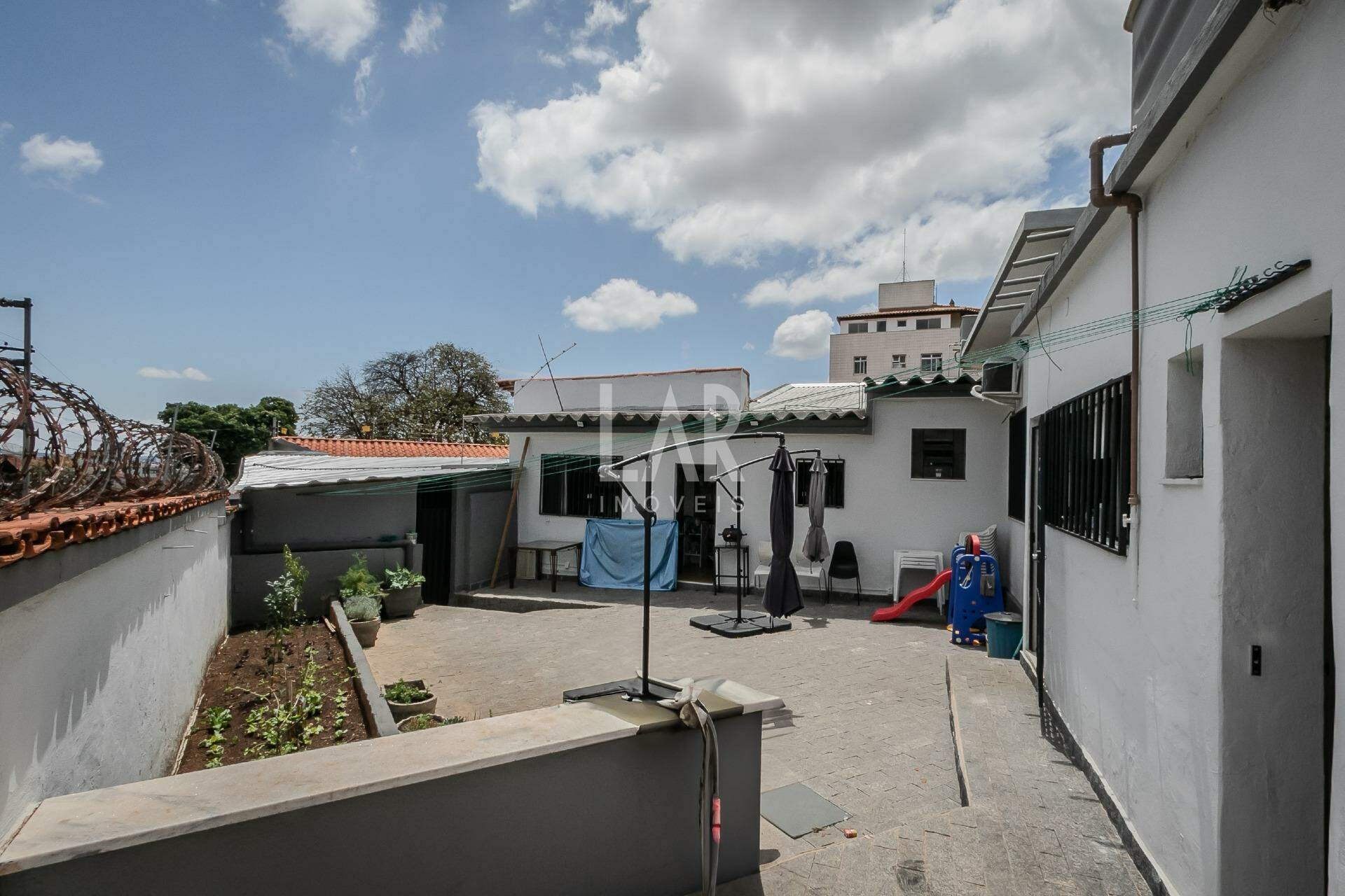 Casa de 3 quartos à venda, Santa Rosa, Belo Horizonte - MG