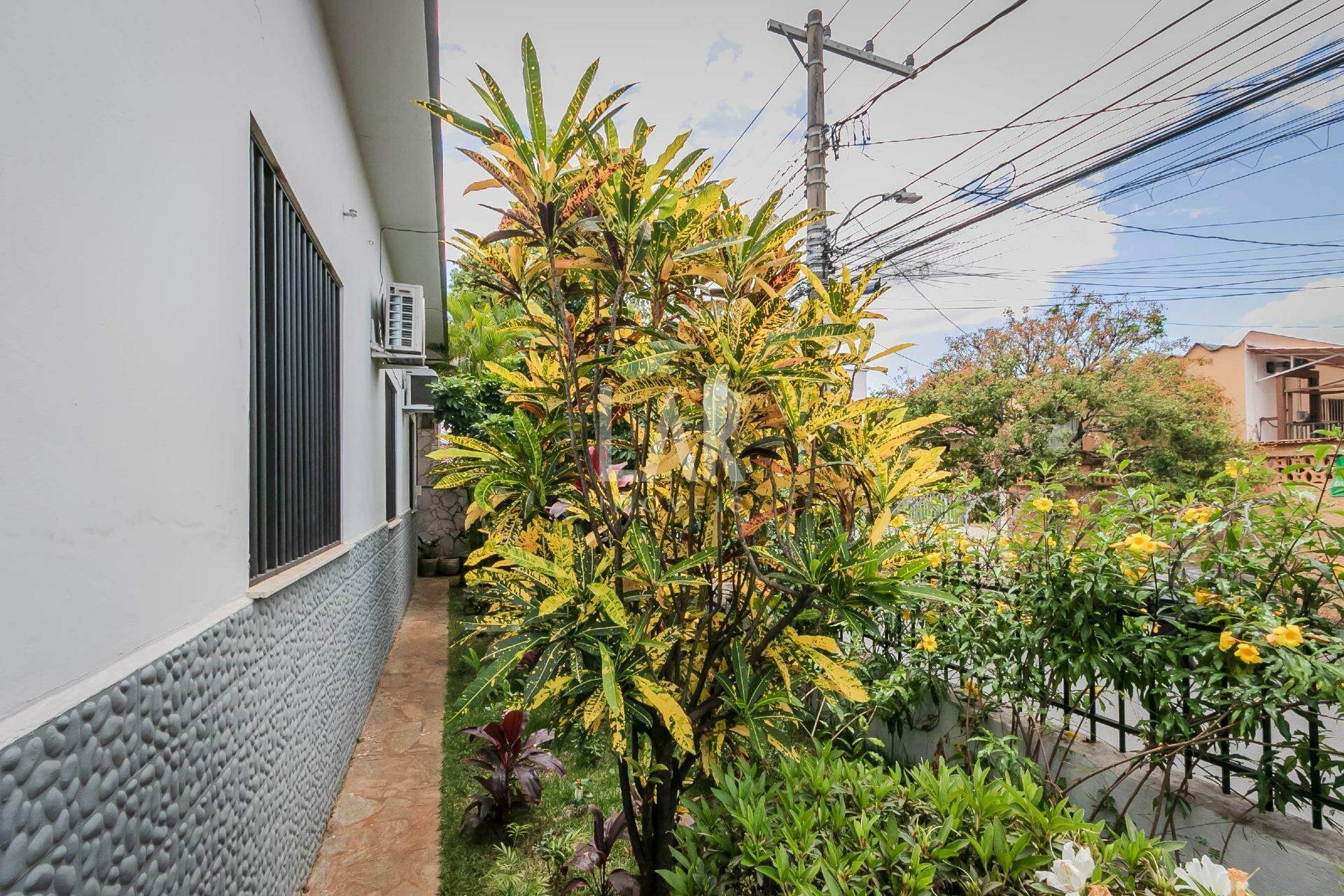 Casa de 3 quartos à venda, Santa Rosa, Belo Horizonte - MG