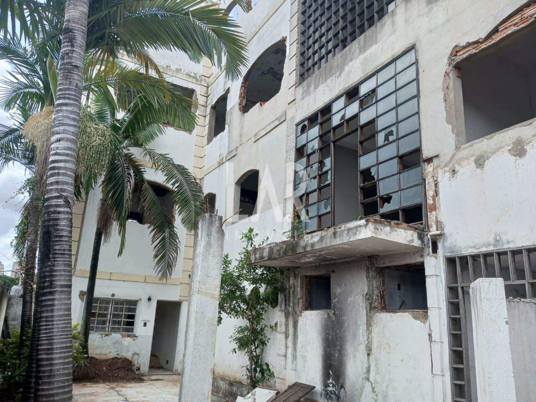 Prédio de 20 quartos à venda, São João Batista, Belo Horizonte - MG