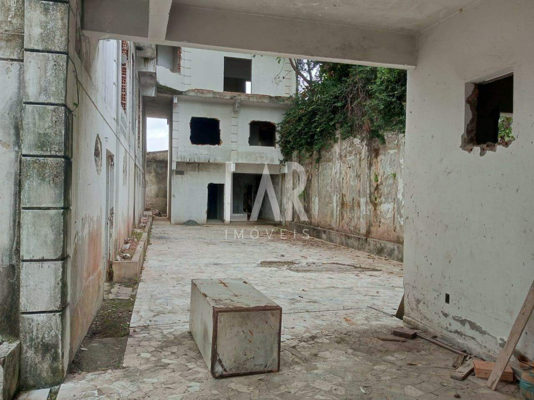 Prédio de 20 quartos à venda, São João Batista, Belo Horizonte - MG