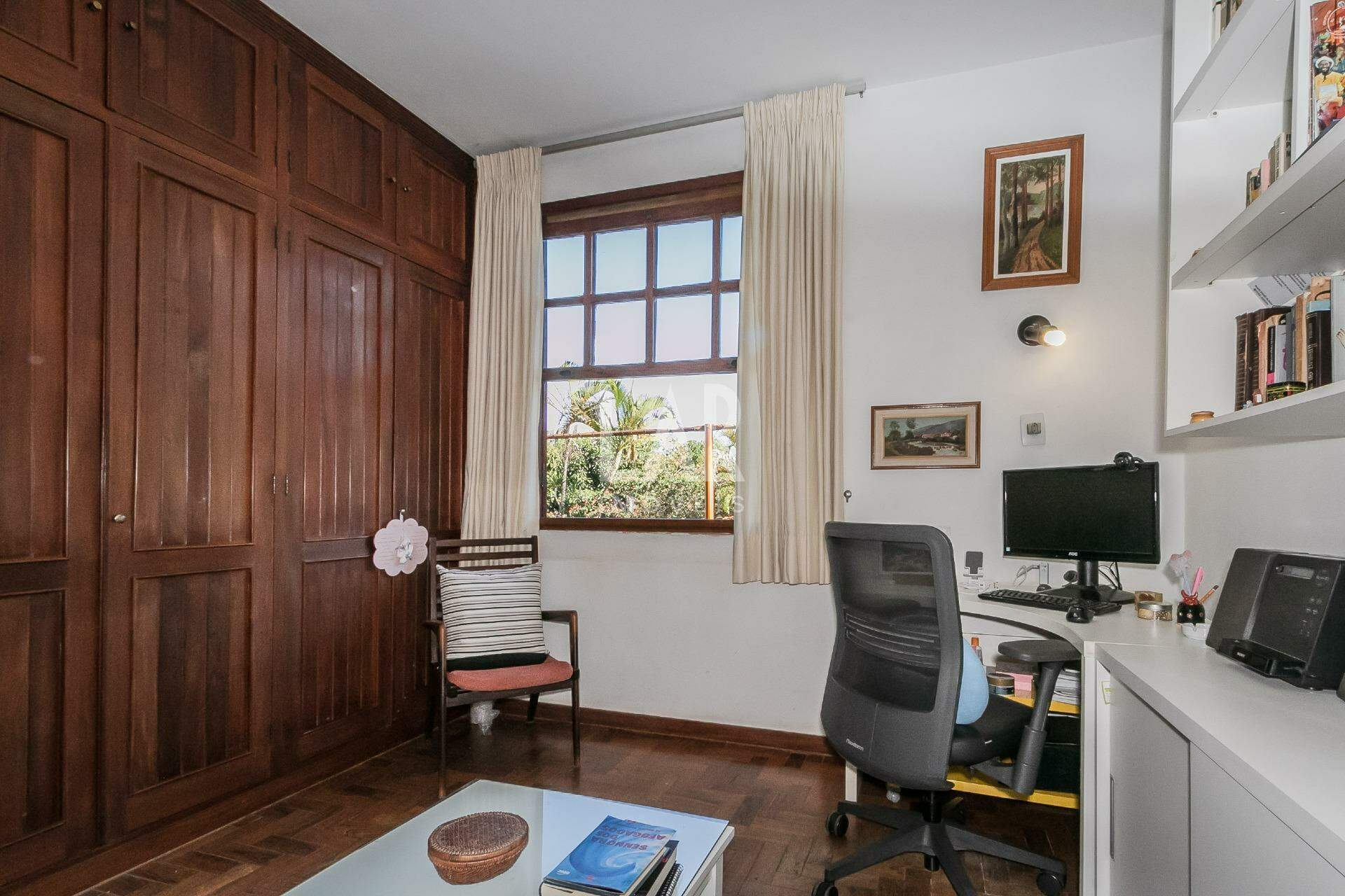 Casa de 4 quartos à venda, Serra, Belo Horizonte - MG