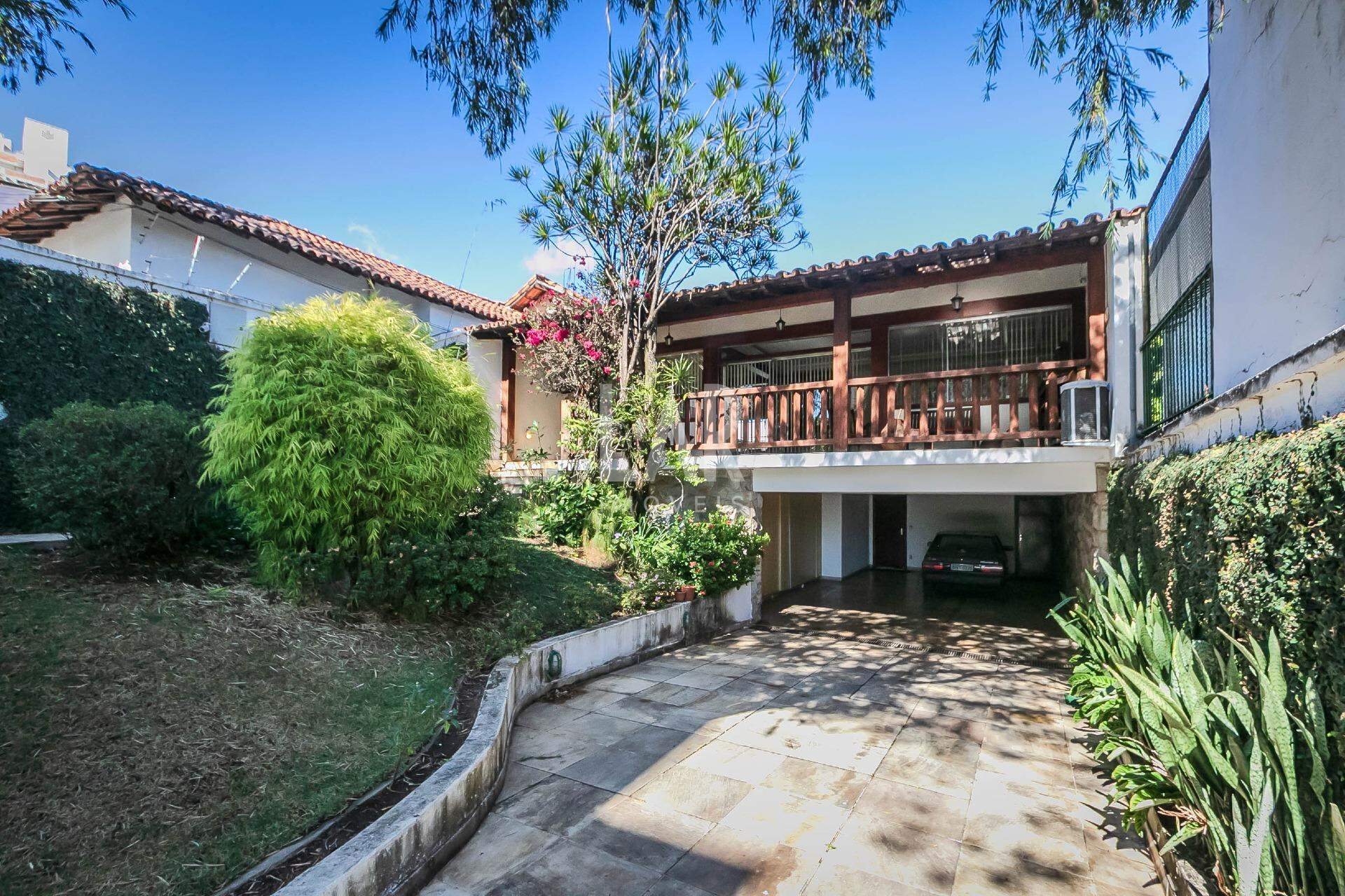 Casa de 4 quartos à venda, Serra, Belo Horizonte - MG