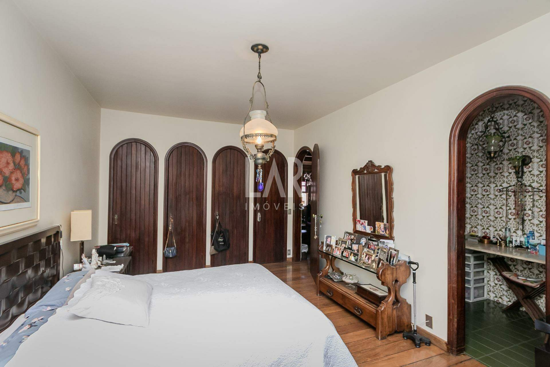 Casa de 5 quartos à venda, Santa Lúcia, Belo Horizonte - MG