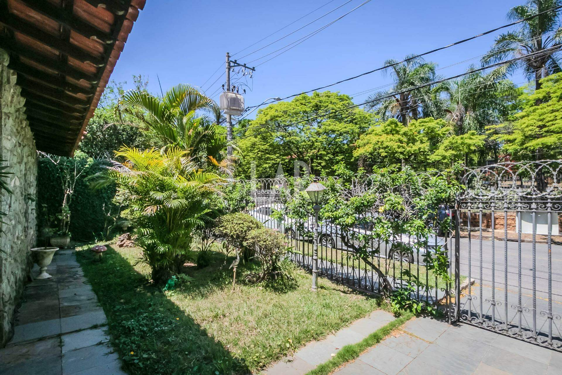 Casa de 5 quartos à venda, Santa Lúcia, Belo Horizonte - MG