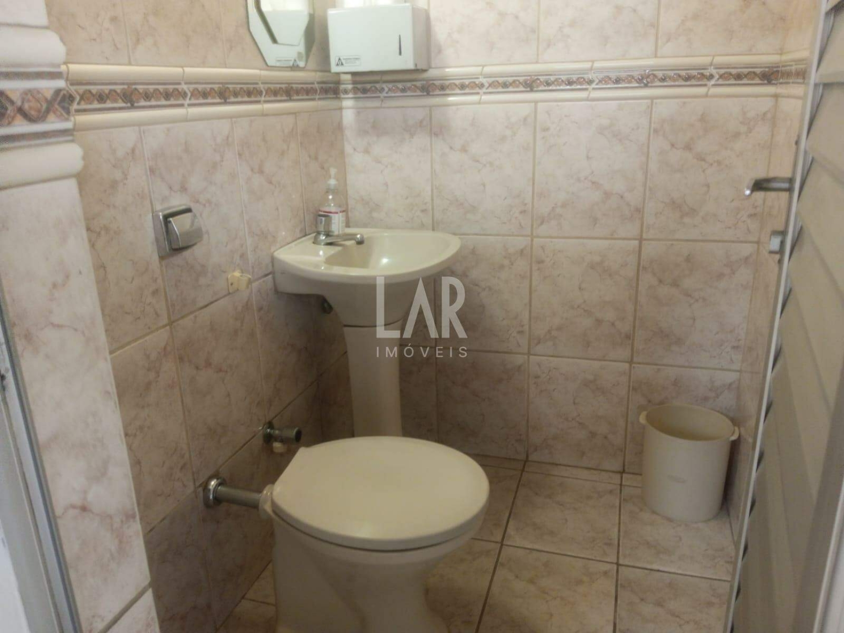 Casa de 3 quartos à venda, Coração Eucarístico, Belo Horizonte - MG