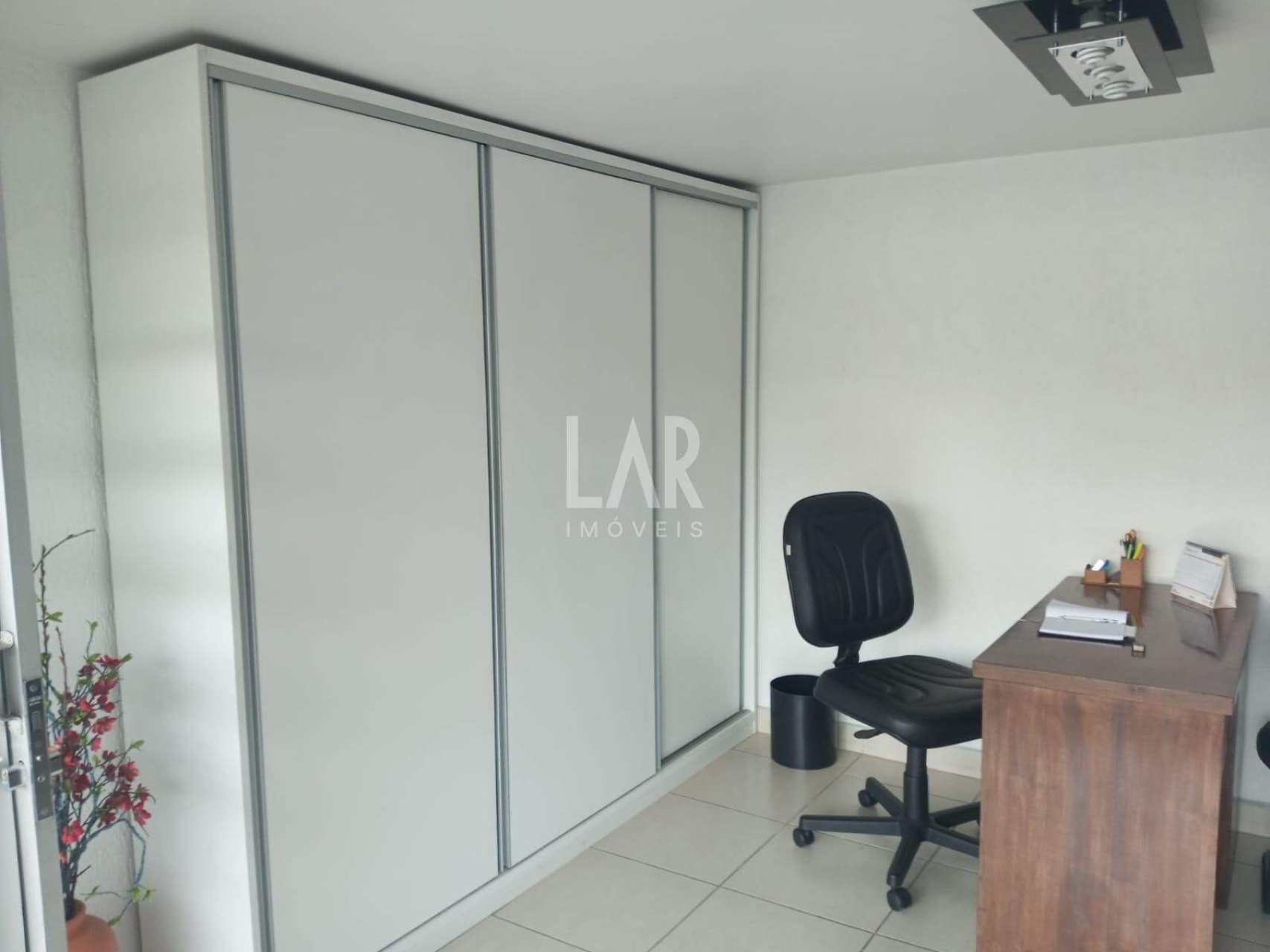 Casa de 3 quartos à venda, Coração Eucarístico, Belo Horizonte - MG