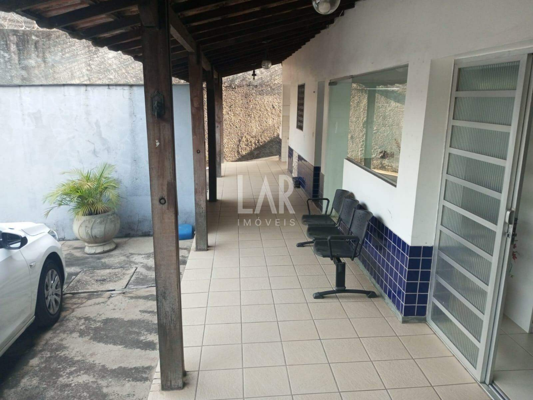 Casa de 3 quartos à venda, Coração Eucarístico, Belo Horizonte - MG