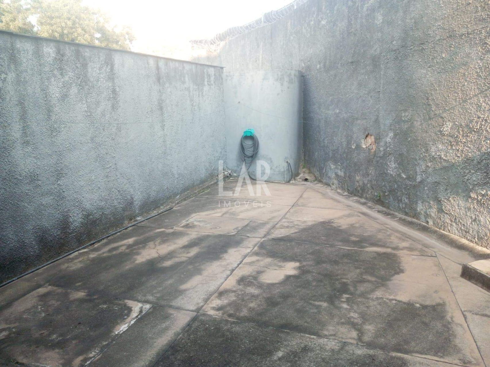 Casa de 3 quartos à venda, Coração Eucarístico, Belo Horizonte - MG