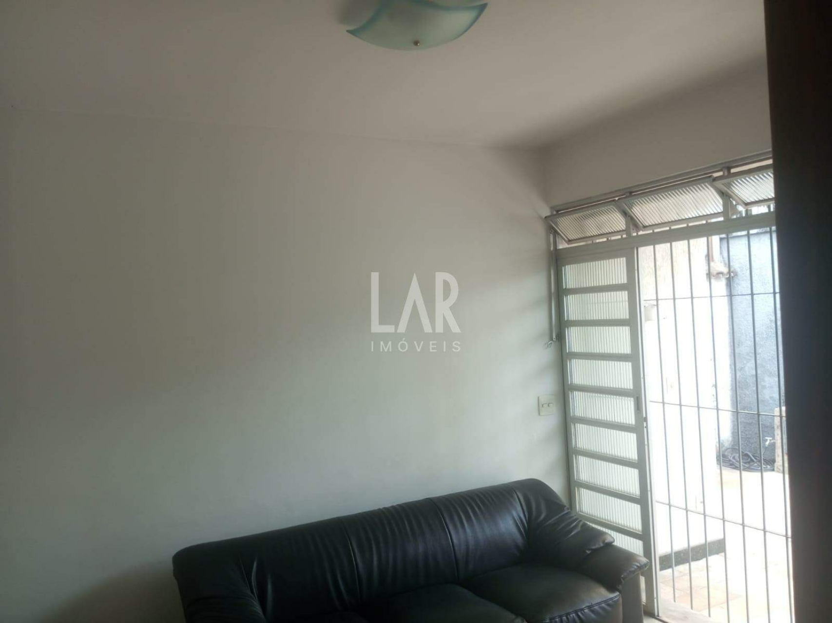 Casa de 3 quartos à venda, Coração Eucarístico, Belo Horizonte - MG