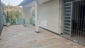 Casa de 3 quartos à venda, Coração Eucarístico, Belo Horizonte - MG
