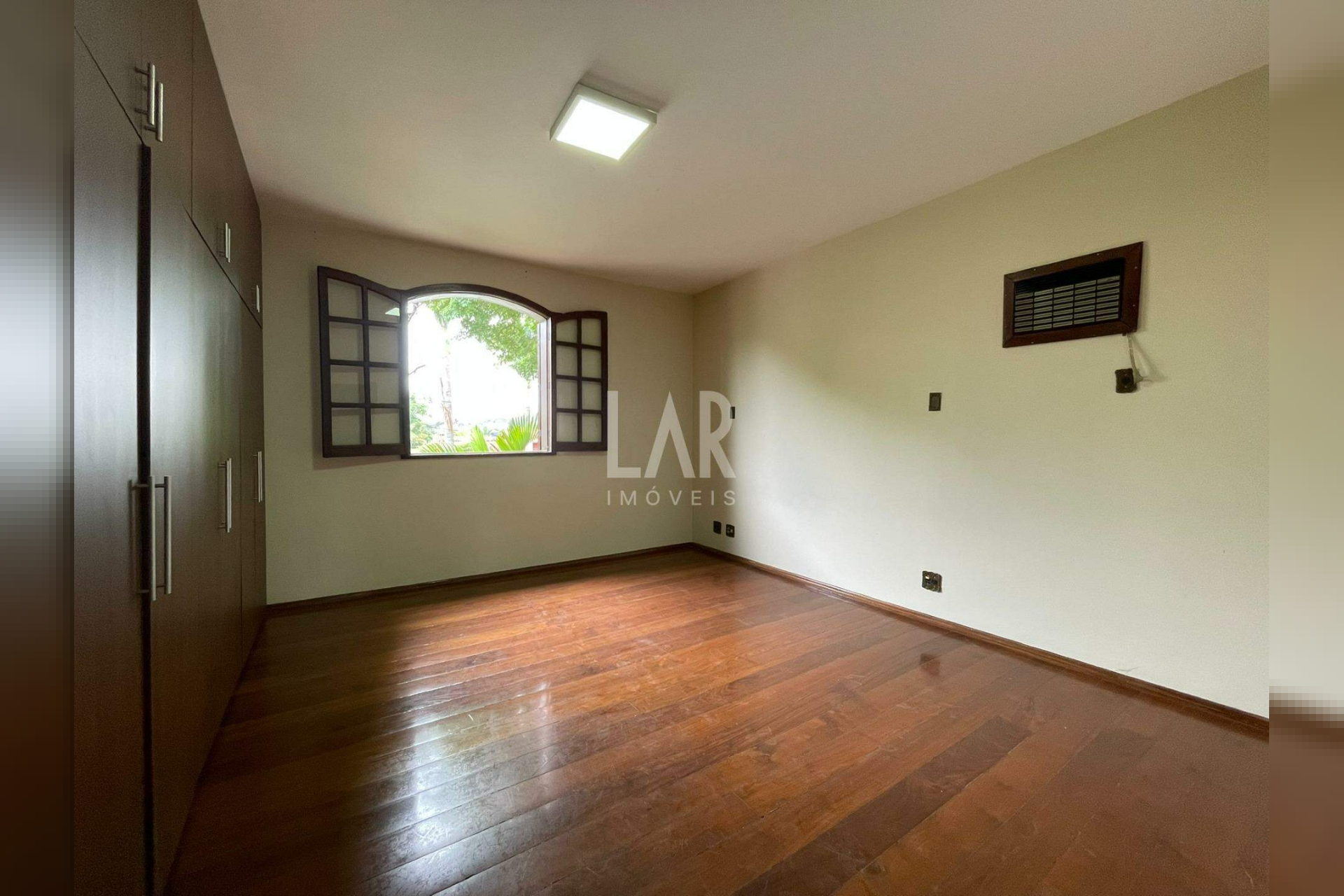 Casa de 4 quartos para alugar, São Luiz, Belo Horizonte - MG