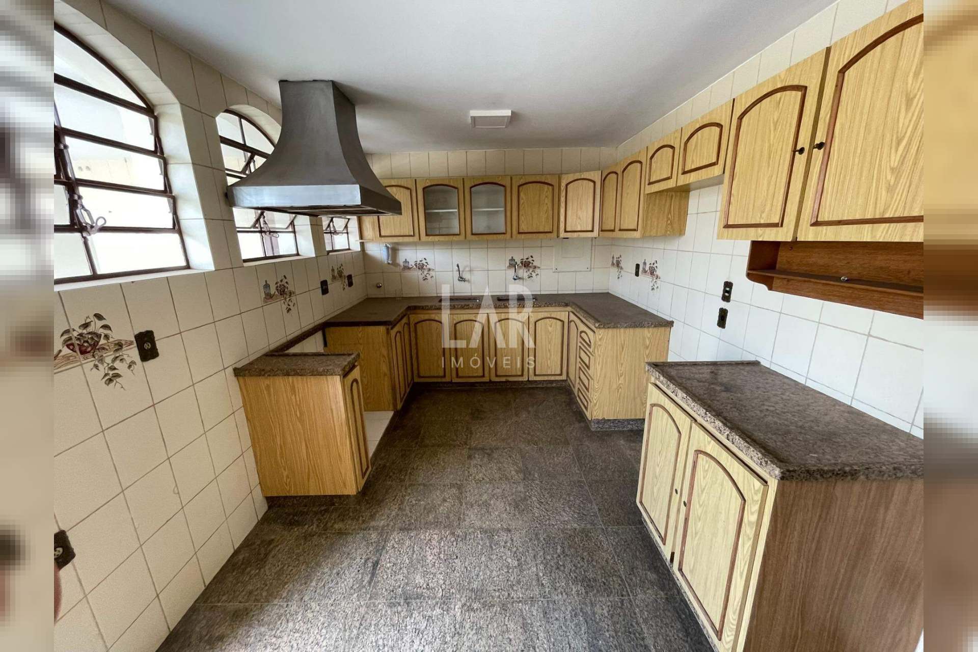 Casa de 4 quartos para alugar, São Luiz, Belo Horizonte - MG