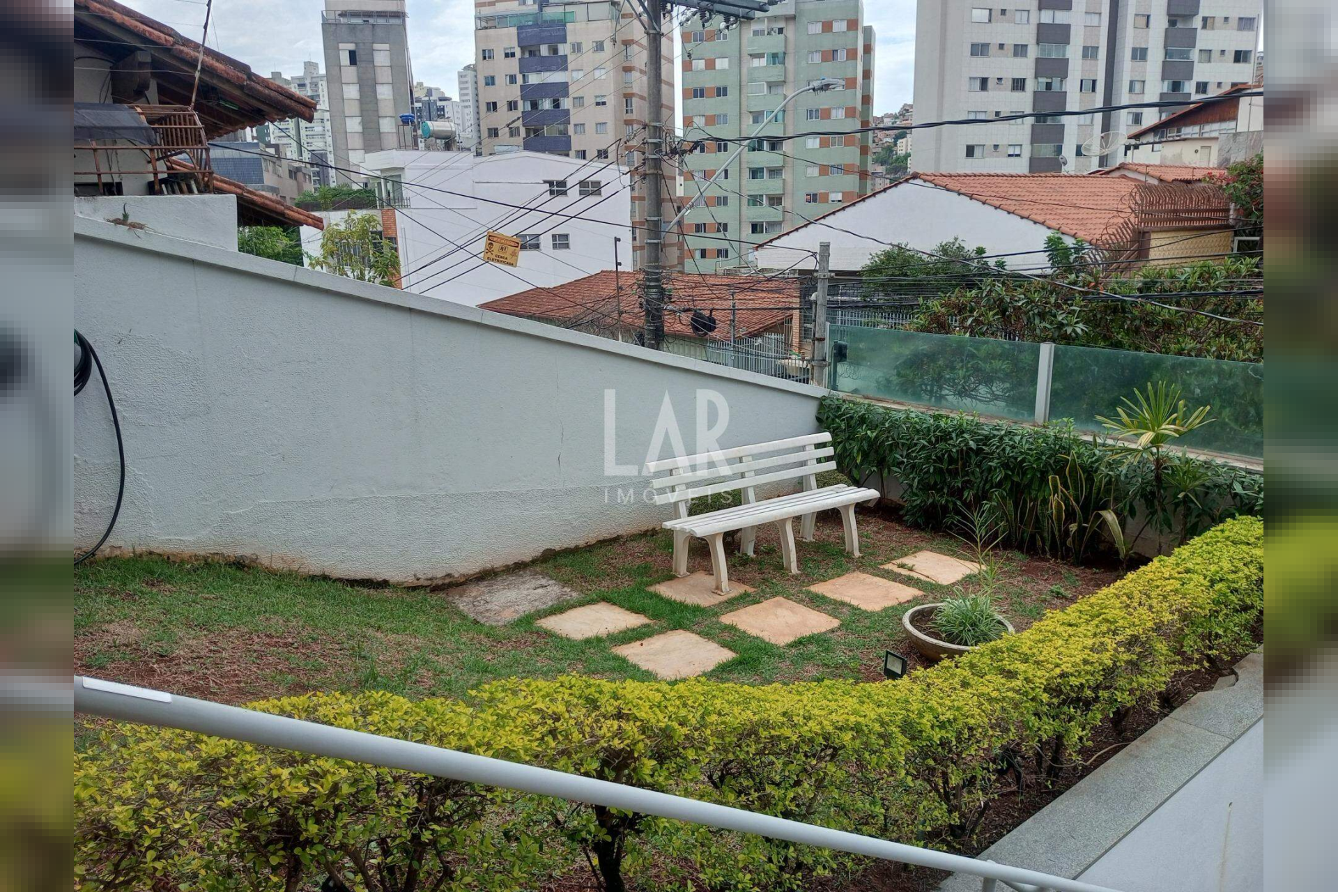 Casa de 8 quartos à venda, Vila Paris, Belo Horizonte - MG