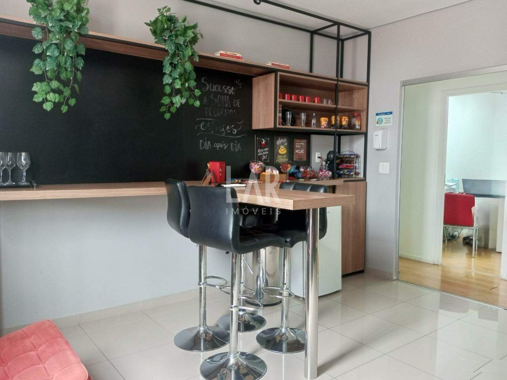 Casa de 8 quartos à venda, Vila Paris, Belo Horizonte - MG