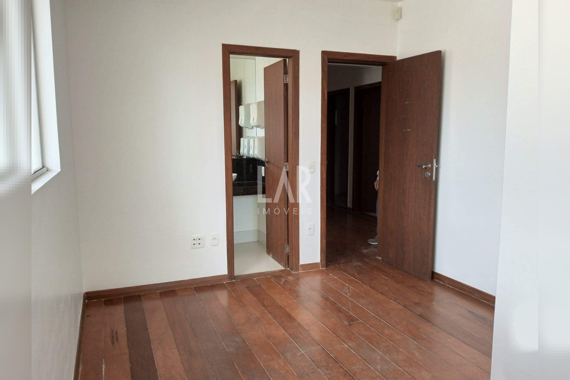 Casa de 7 quartos à venda, Santa Lúcia, Belo Horizonte - MG
