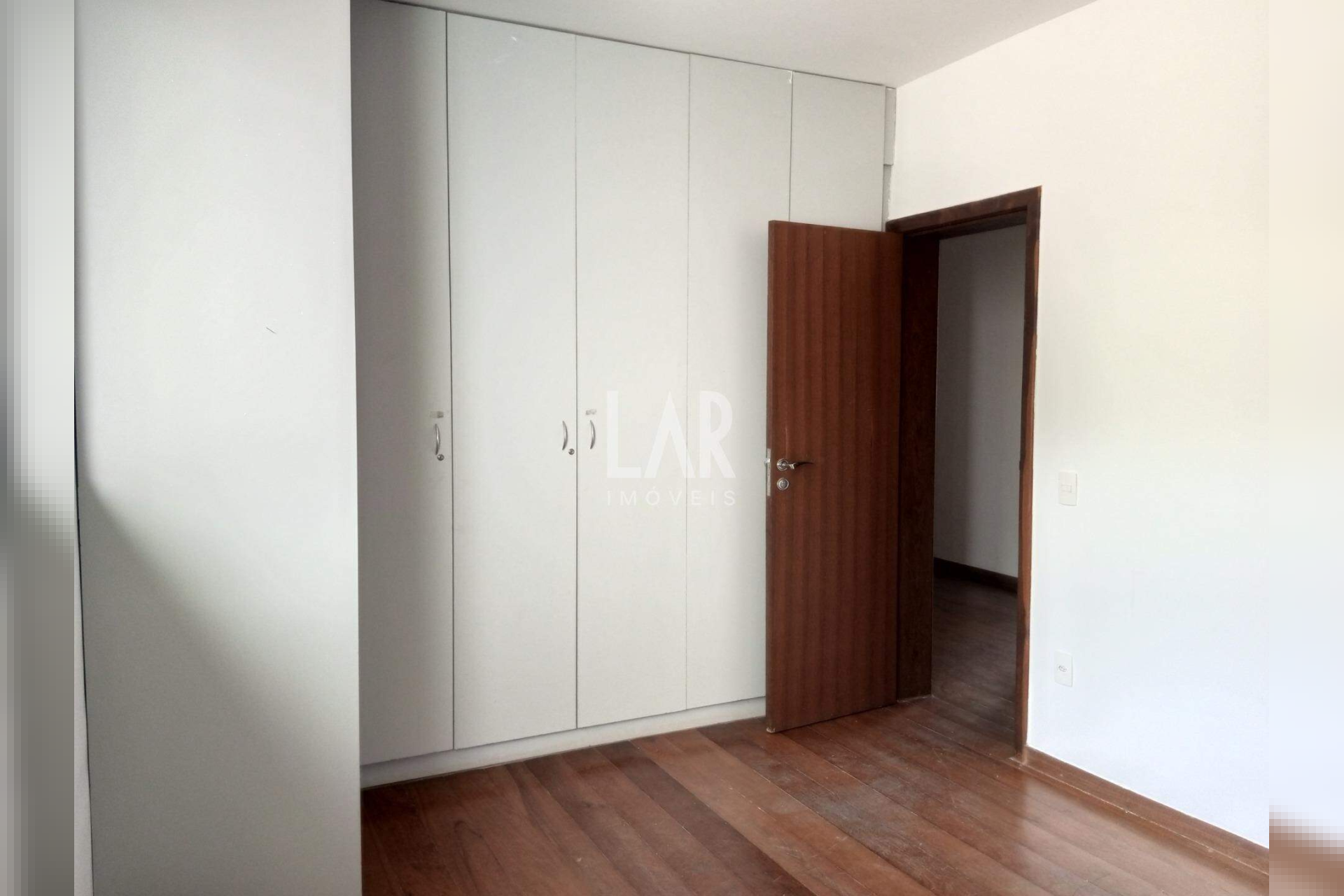 Casa de 7 quartos à venda, Santa Lúcia, Belo Horizonte - MG