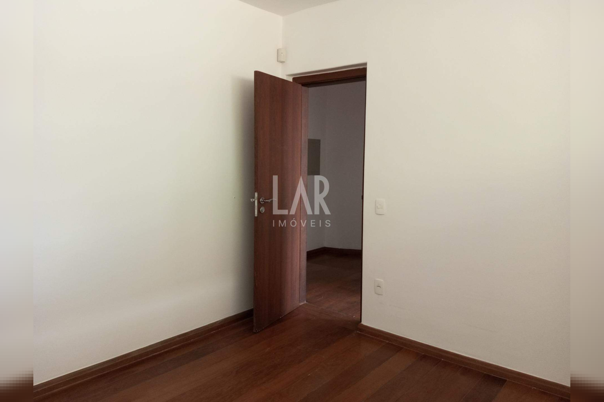 Casa de 7 quartos à venda, Santa Lúcia, Belo Horizonte - MG