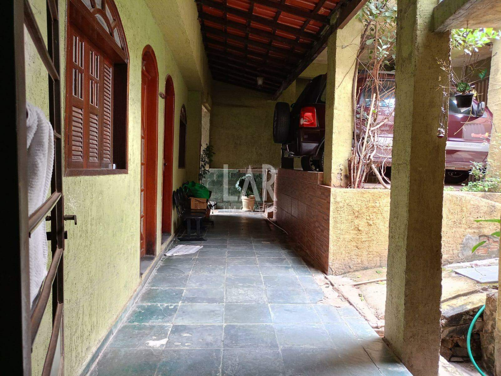 Casa de 8 quartos à venda, Goiânia, Belo Horizonte - MG