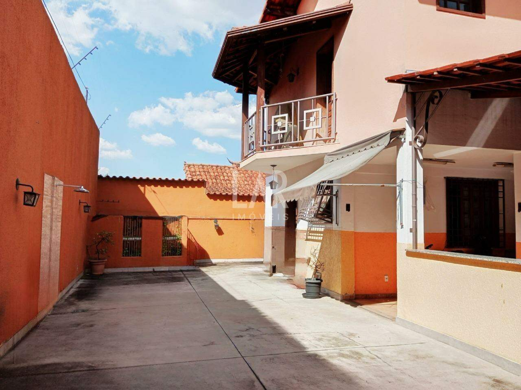 Casa de 4 quartos à venda, Alto dos Pinheiros, Belo Horizonte - MG