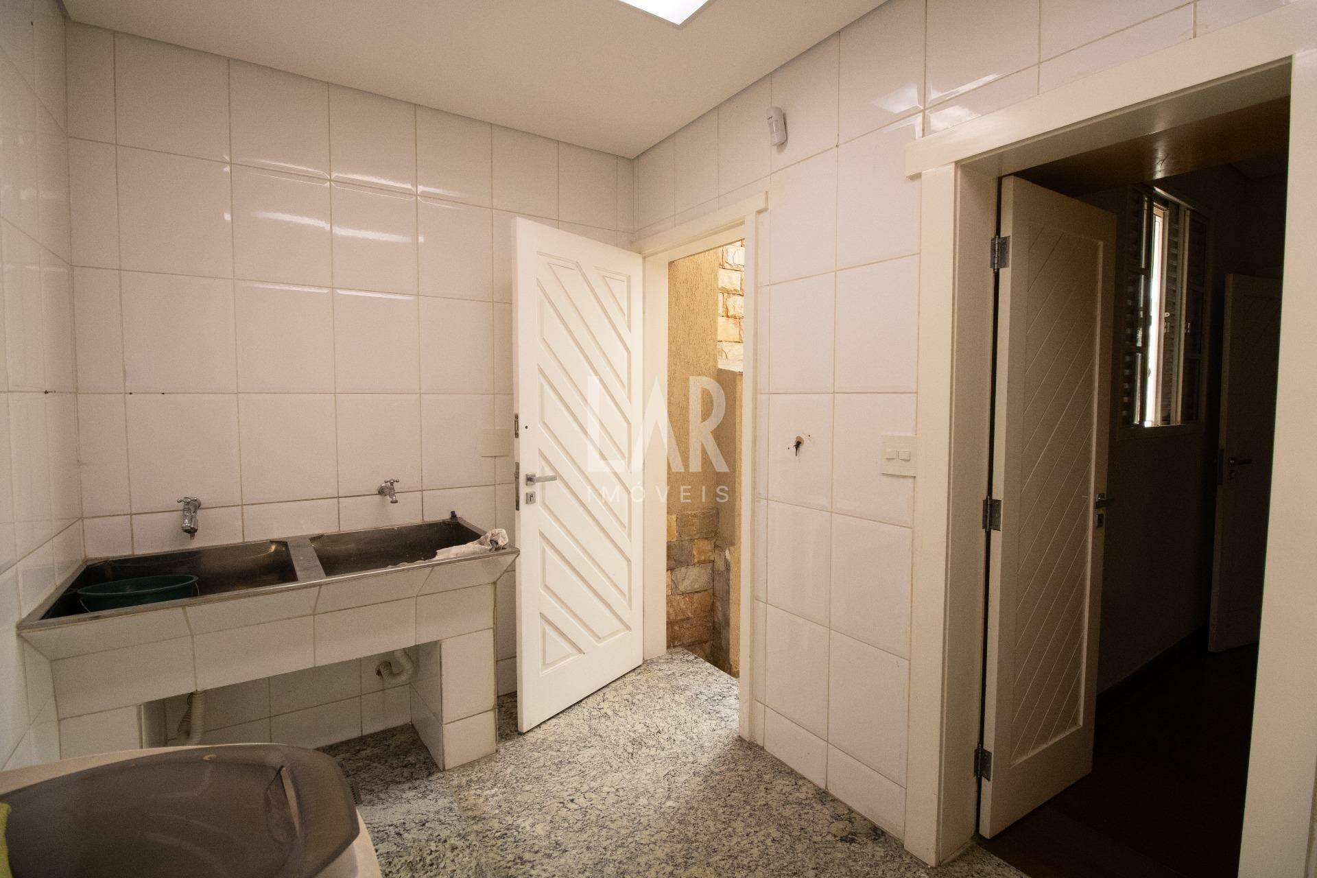 Casa de 5 quartos à venda, Dona Clara, Belo Horizonte - MG