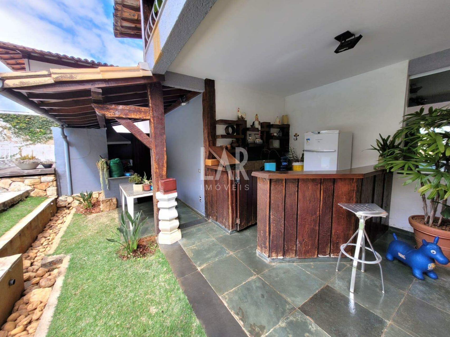 Casa de 6 quartos à venda, São Bento, Belo Horizonte - MG