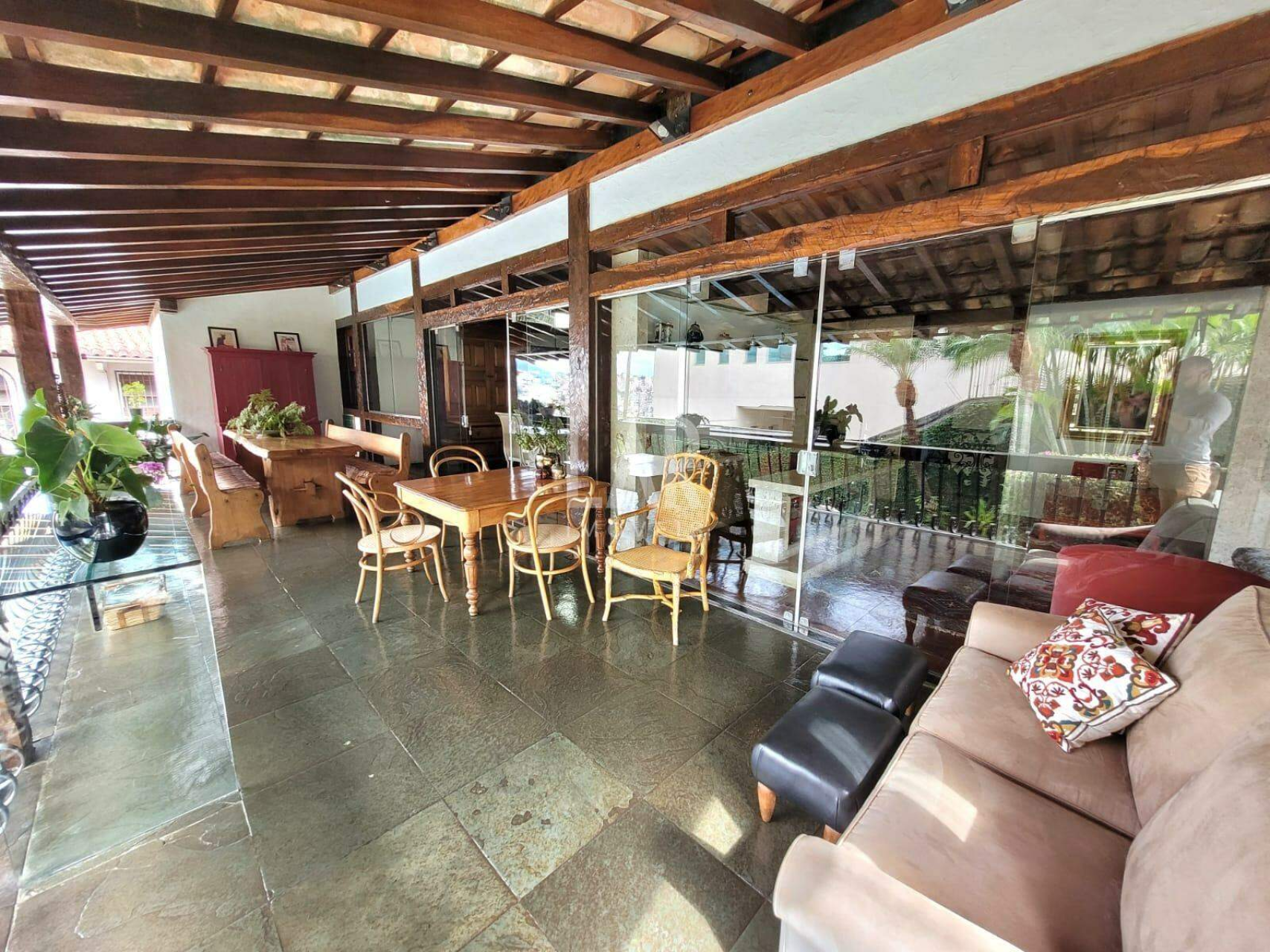 Casa de 6 quartos à venda, São Bento, Belo Horizonte - MG