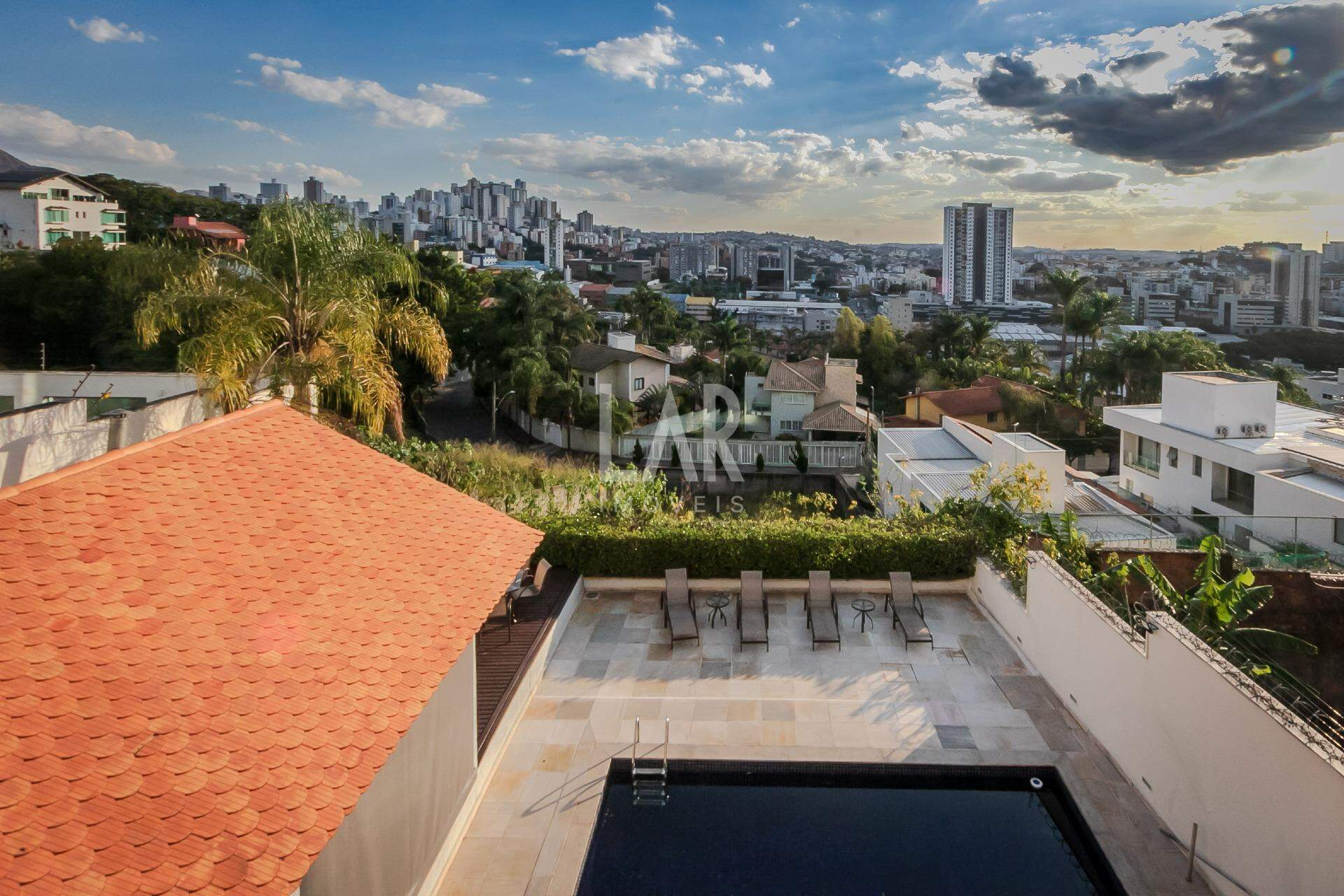 Casa de 5 quartos à venda, Estoril, Belo Horizonte - MG