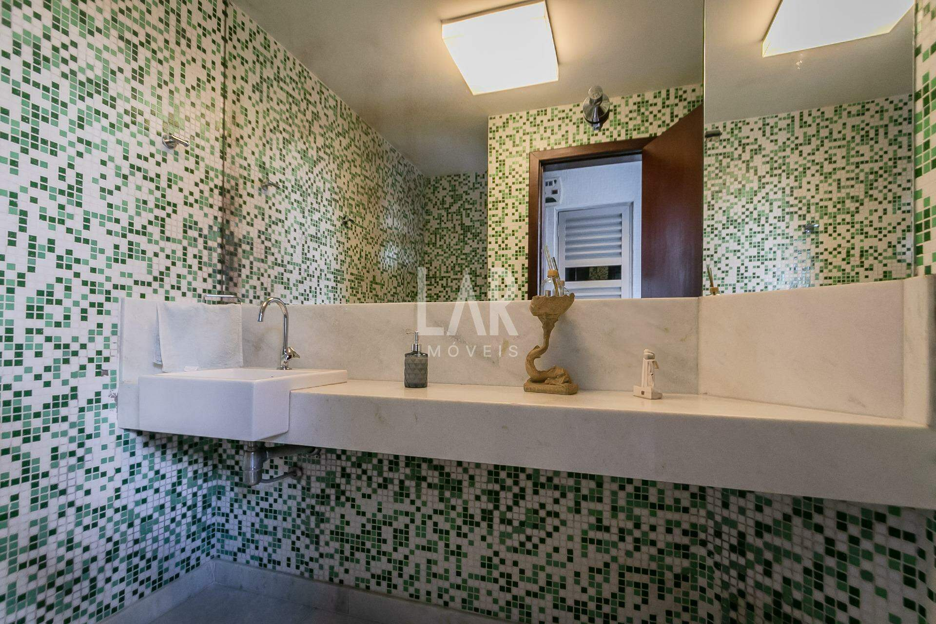Casa de 5 quartos à venda, Estoril, Belo Horizonte - MG