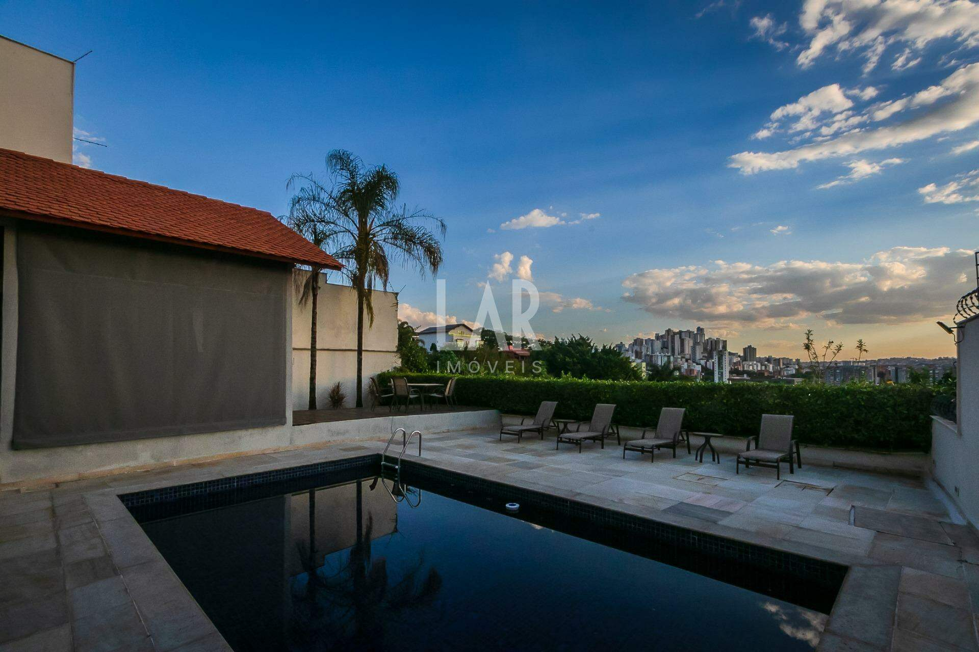 Casa de 5 quartos à venda, Estoril, Belo Horizonte - MG
