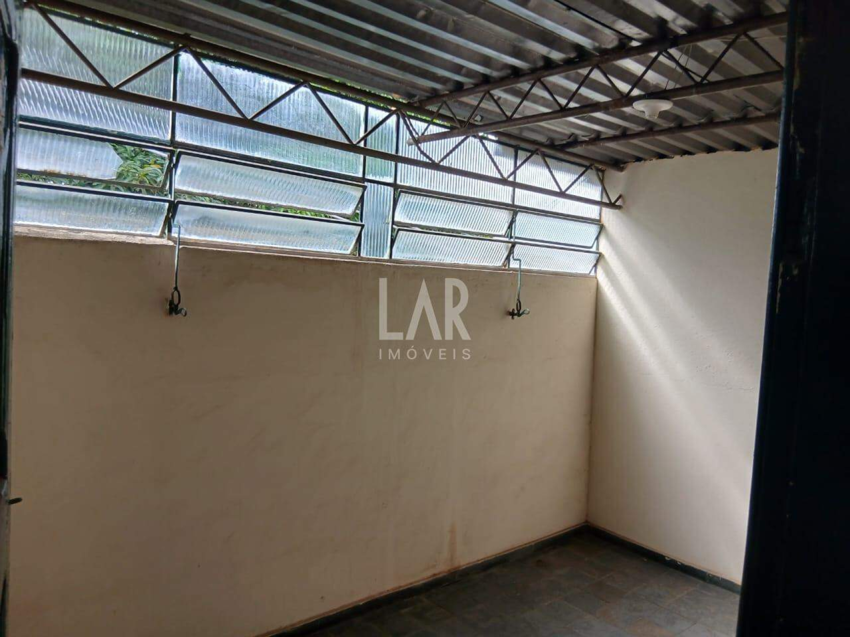 Prédio de 8 quartos à venda, Sagrada Família, Belo Horizonte - MG