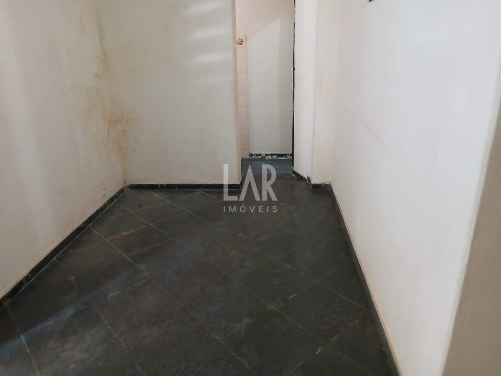 Prédio de 8 quartos à venda, Sagrada Família, Belo Horizonte - MG