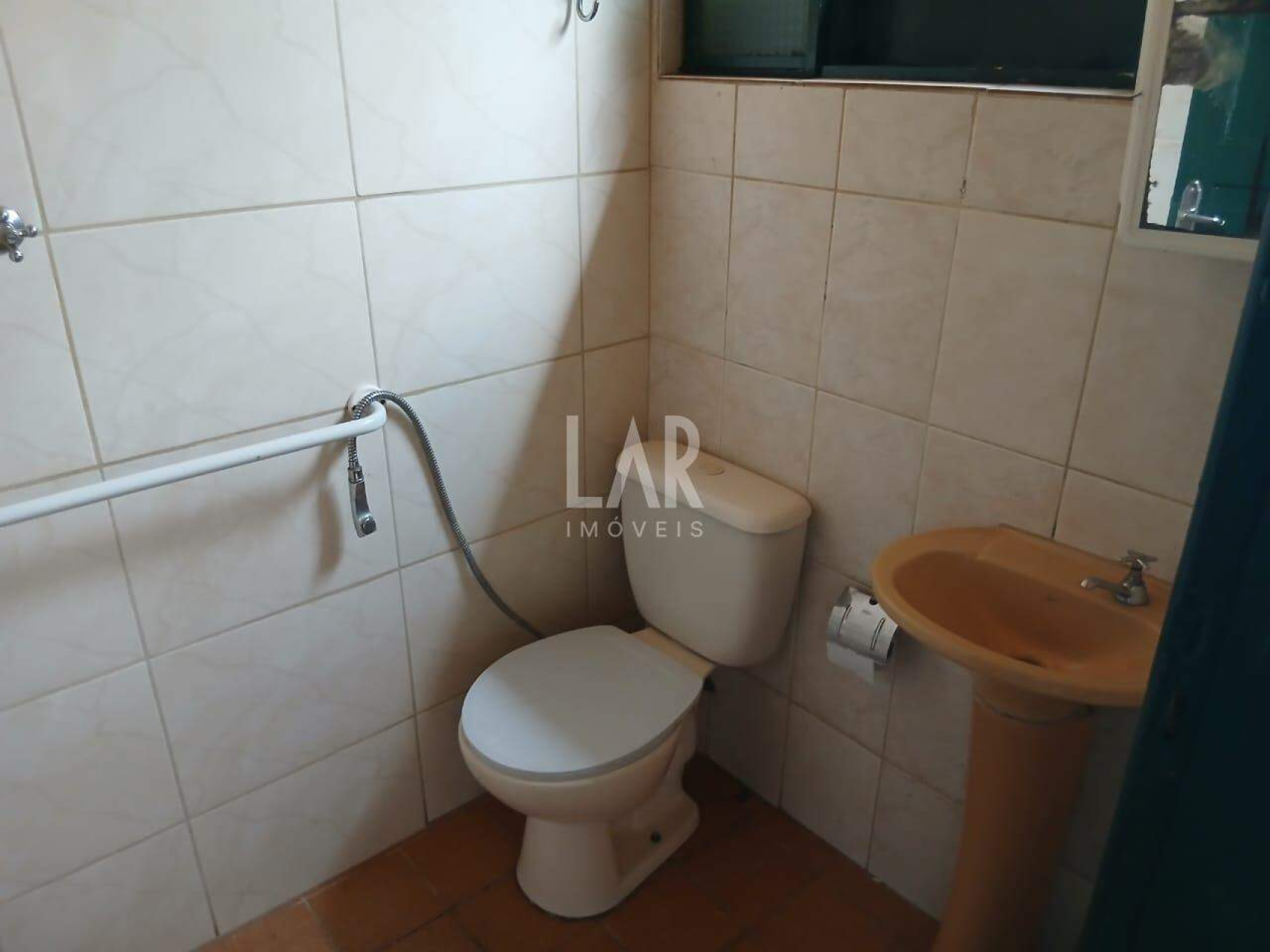 Prédio de 8 quartos à venda, Sagrada Família, Belo Horizonte - MG