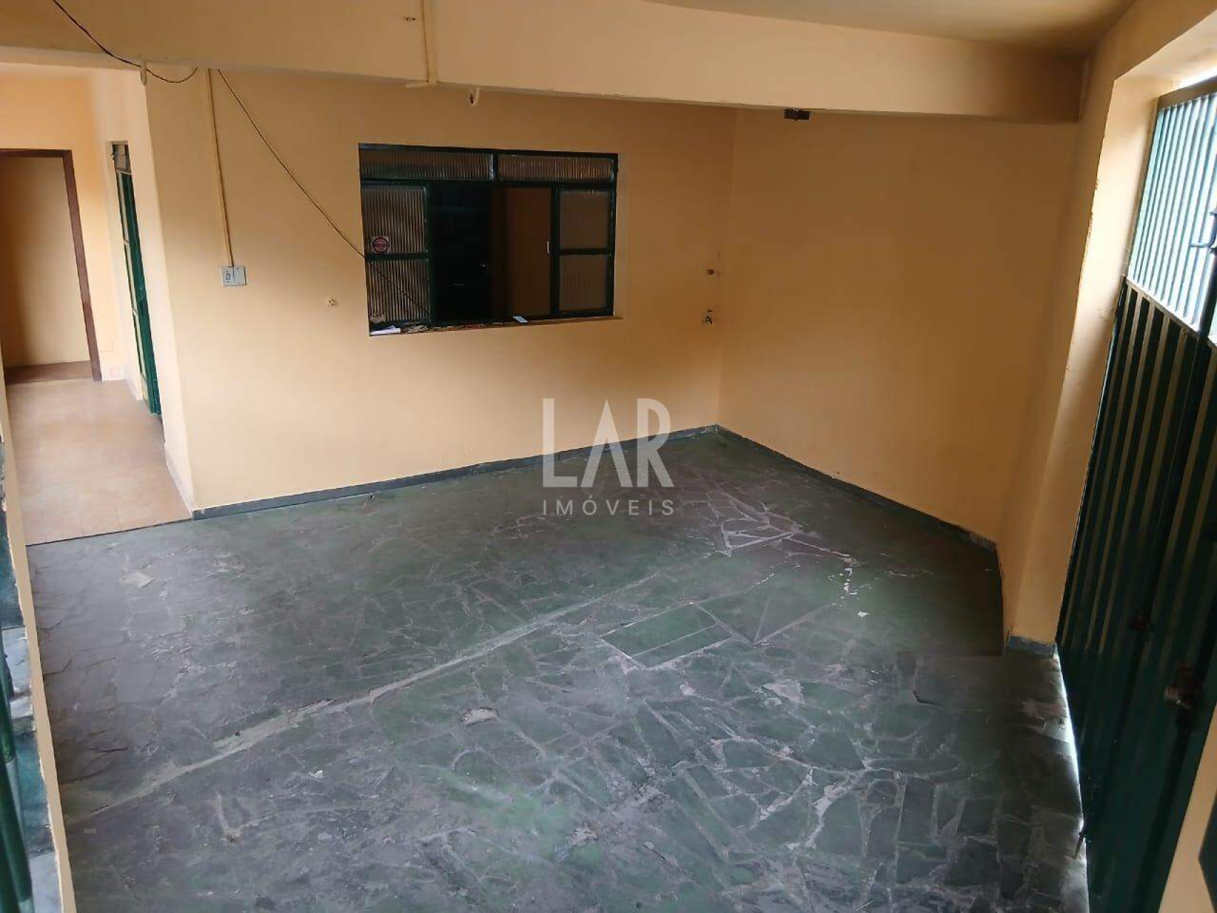 Prédio de 8 quartos à venda, Sagrada Família, Belo Horizonte - MG