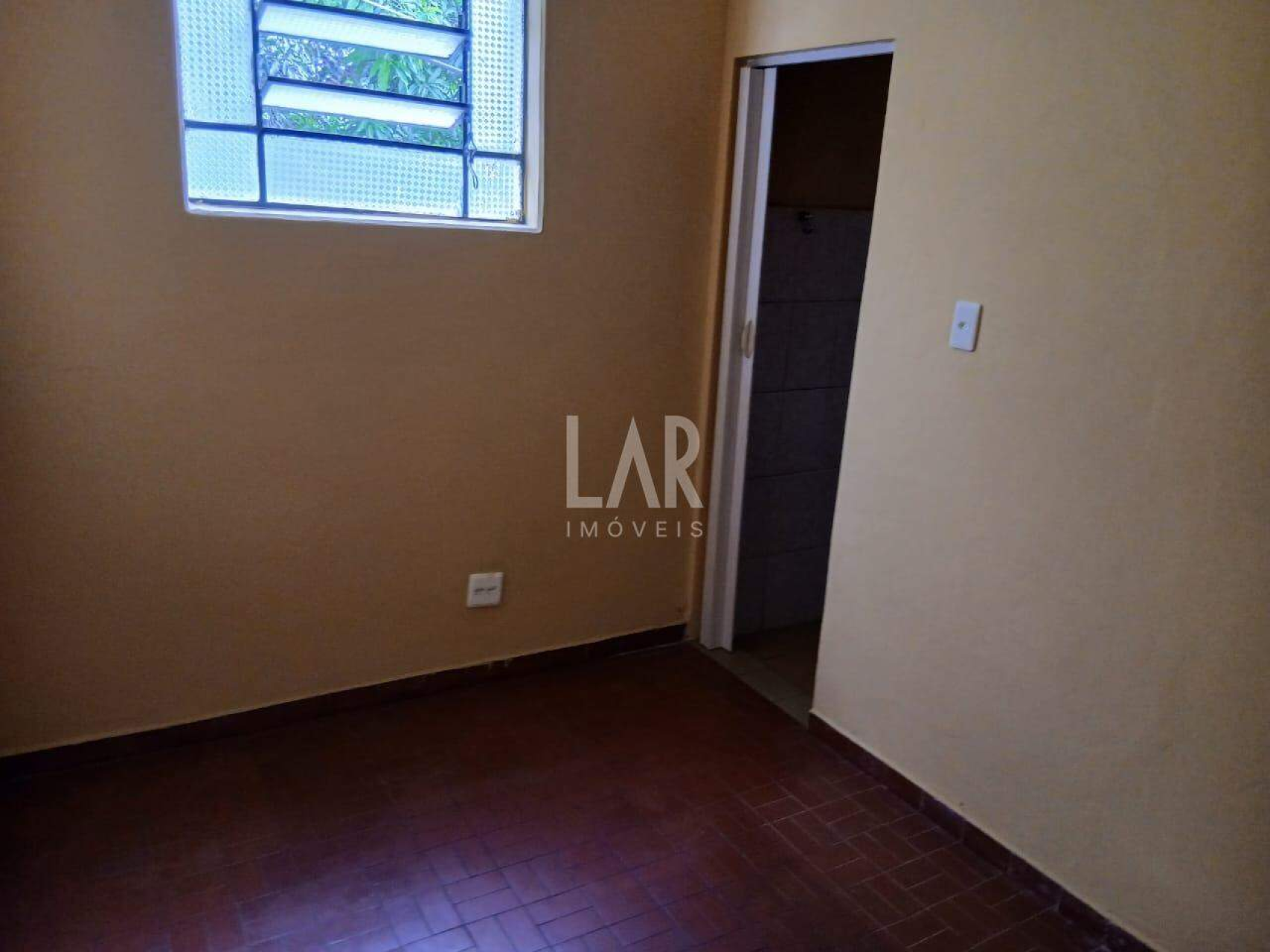 Prédio de 8 quartos à venda, Sagrada Família, Belo Horizonte - MG