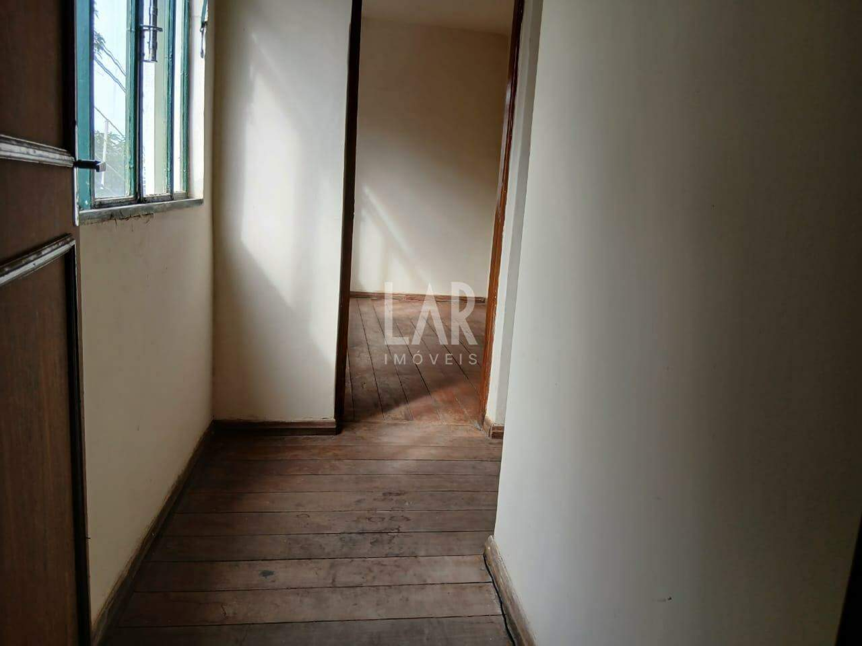 Prédio de 8 quartos à venda, Sagrada Família, Belo Horizonte - MG