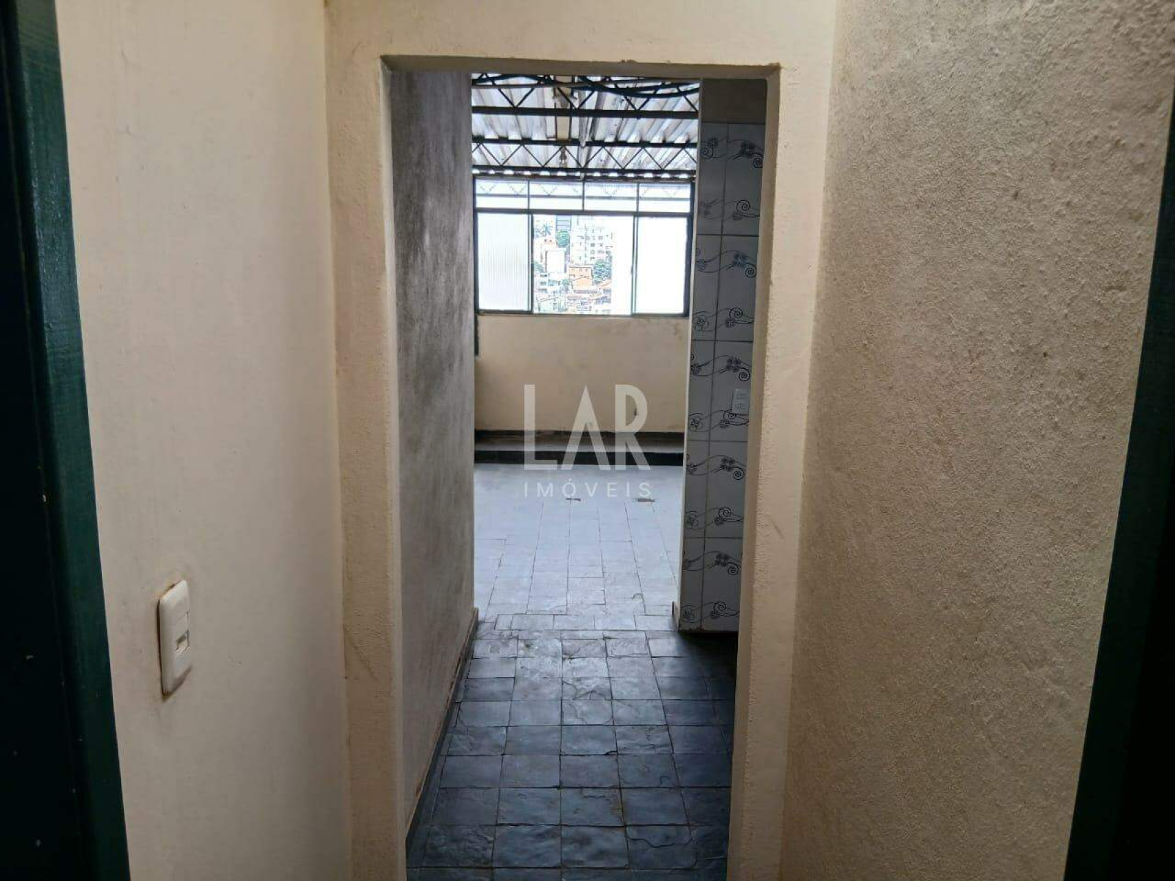 Prédio de 8 quartos à venda, Sagrada Família, Belo Horizonte - MG