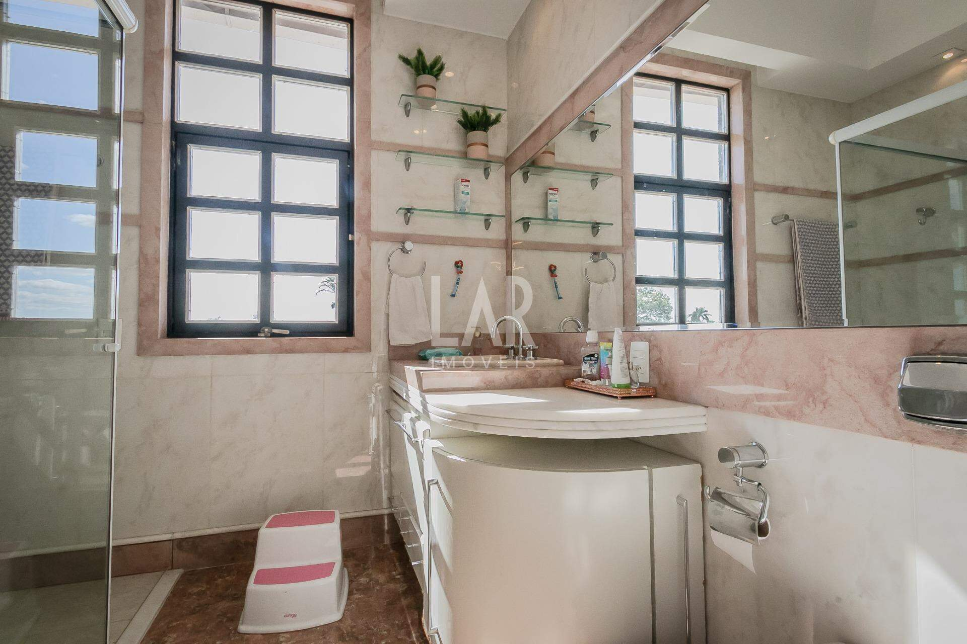 Casa de 4 quartos à venda, São Luiz, Belo Horizonte - MG