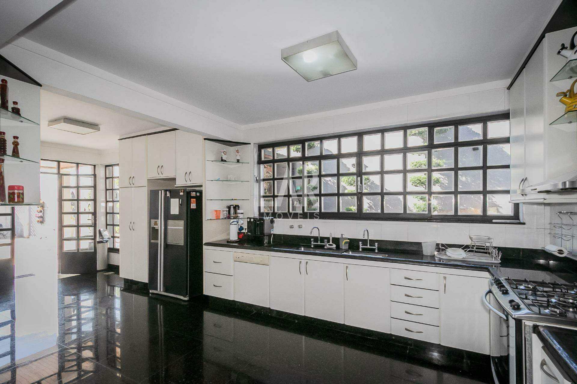 Casa de 4 quartos à venda, São Luiz, Belo Horizonte - MG