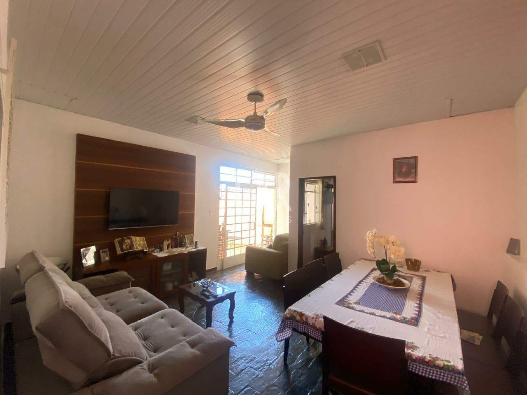 Casa de 3 quartos à venda, Santa Efigênia, Belo Horizonte - MG