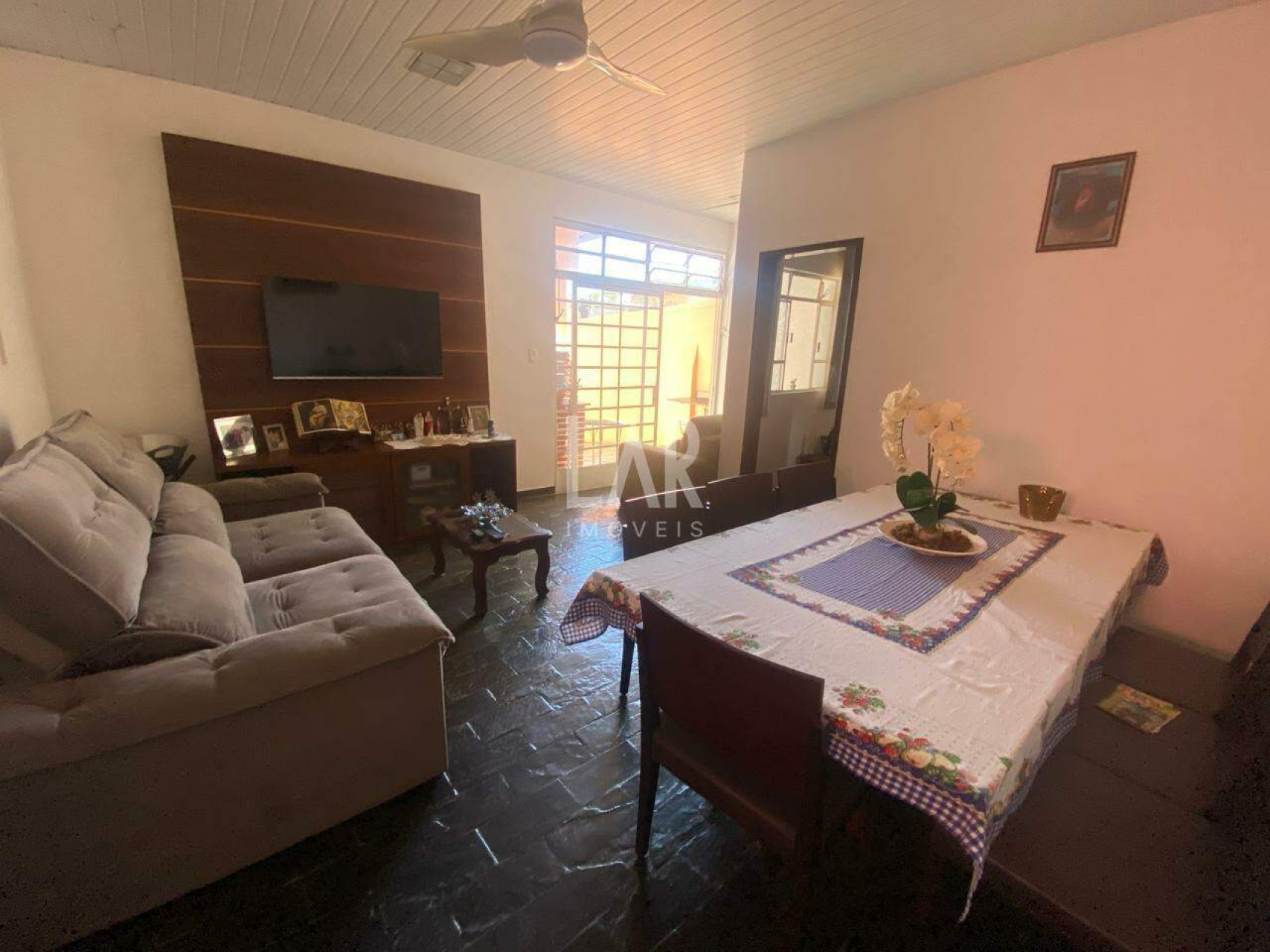 Casa de 3 quartos à venda, Santa Efigênia, Belo Horizonte - MG