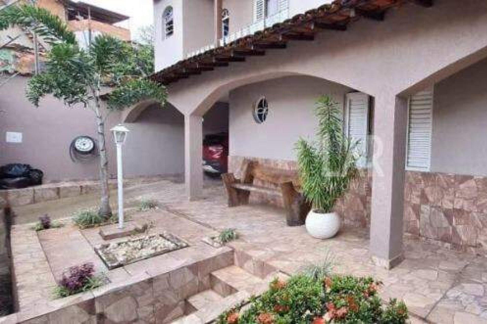 Casa de 3 quartos à venda, Sagrada Família, Belo Horizonte - MG