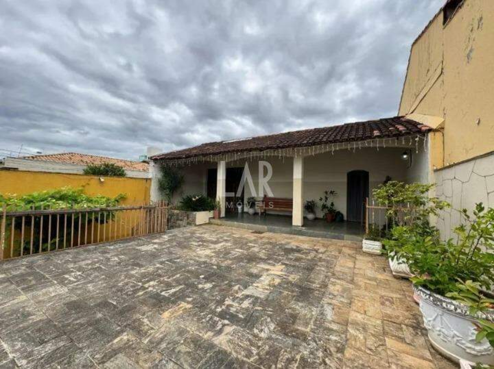 Casa de 5 quartos à venda, Sagrada Família, Belo Horizonte - MG