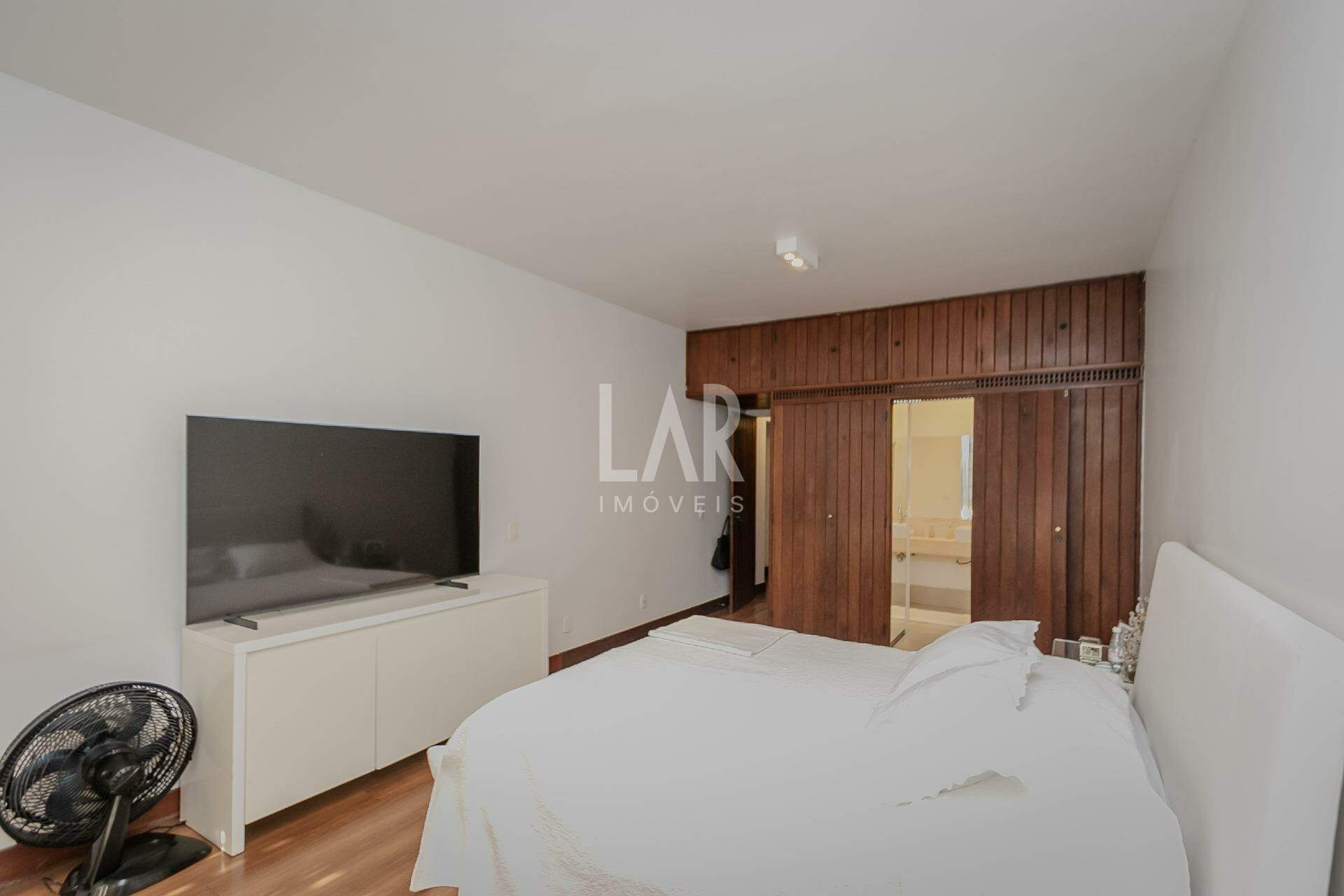 Casa de 7 quartos à venda, São José, Belo Horizonte - MG