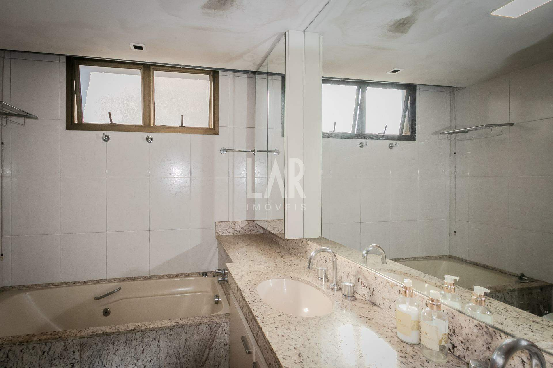 Apartamento de 4 quartos à venda, Belvedere, Belo Horizonte - MG