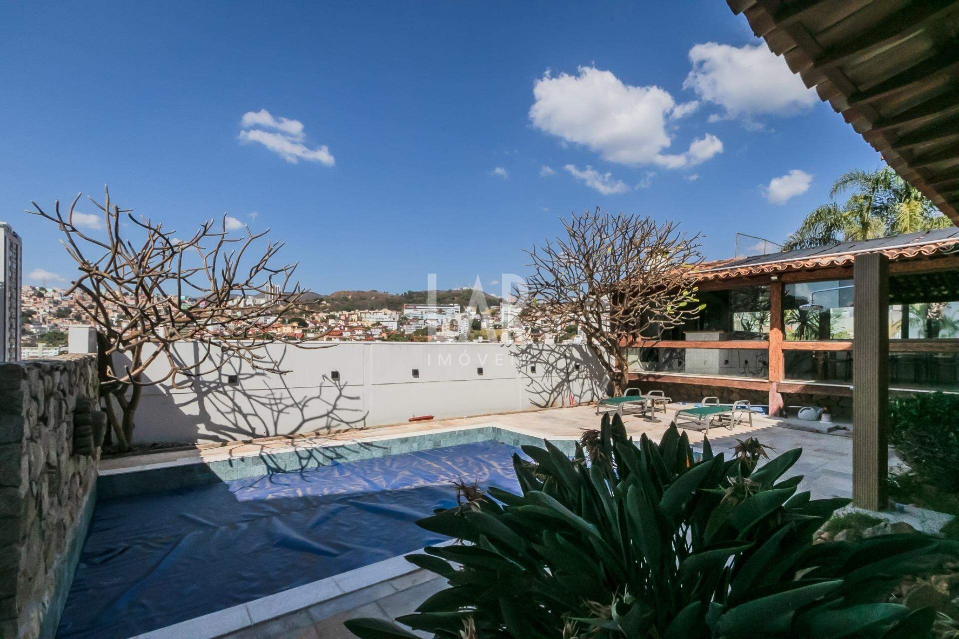 Casa de 5 quartos à venda, São Bento, Belo Horizonte - MG