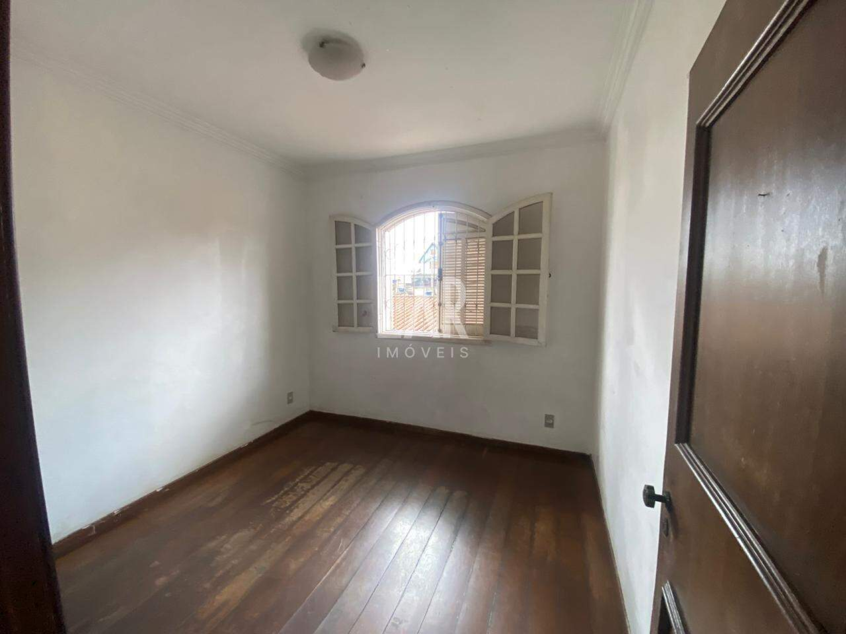 Casa de 4 quartos à venda, Camargos, Belo Horizonte - MG