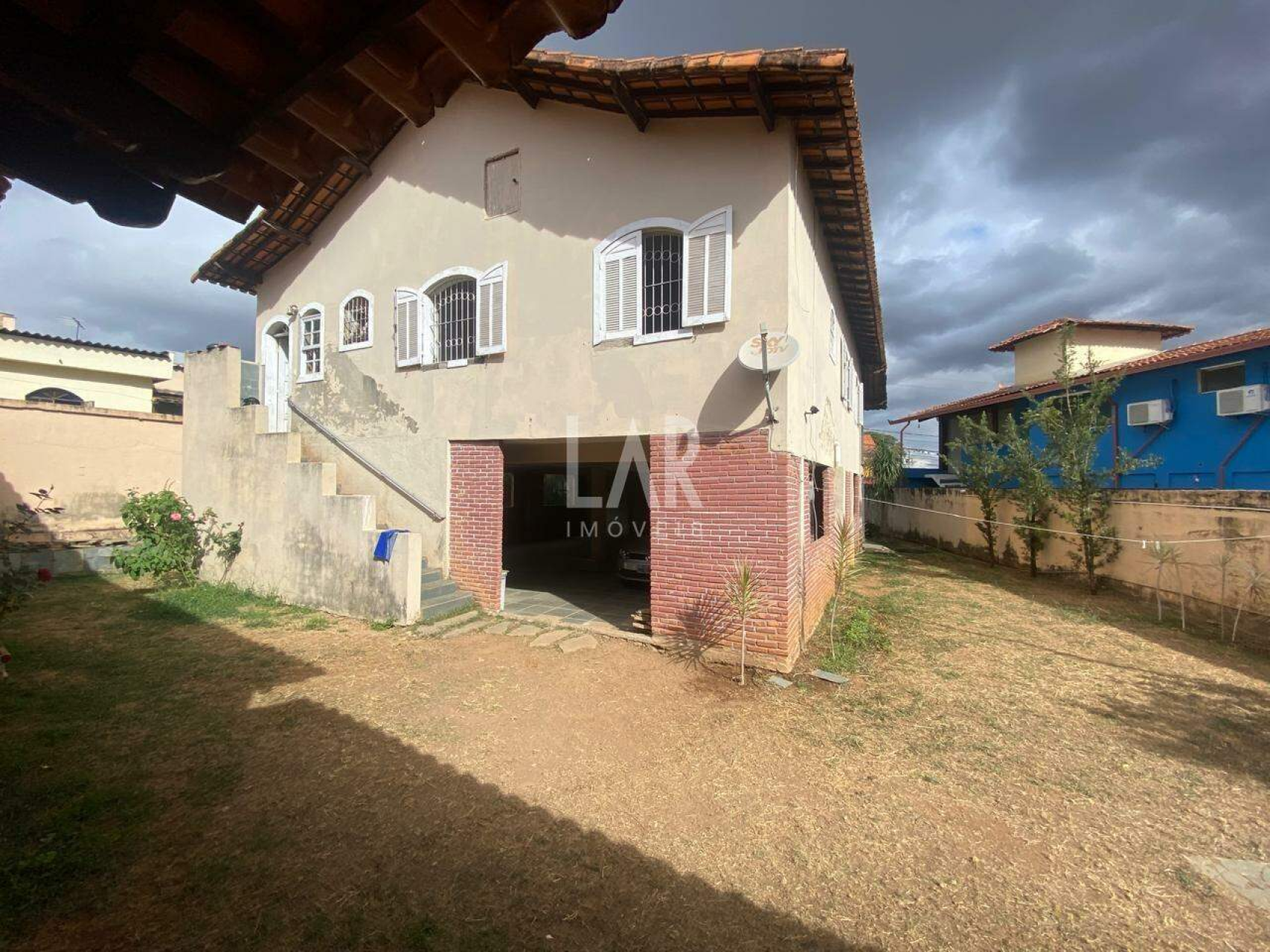 Casa de 4 quartos à venda, Camargos, Belo Horizonte - MG